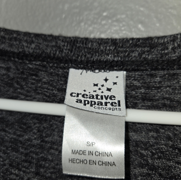 Bundle of Iowa Hawkeyes Sweater and Top - Picture 4 of 16